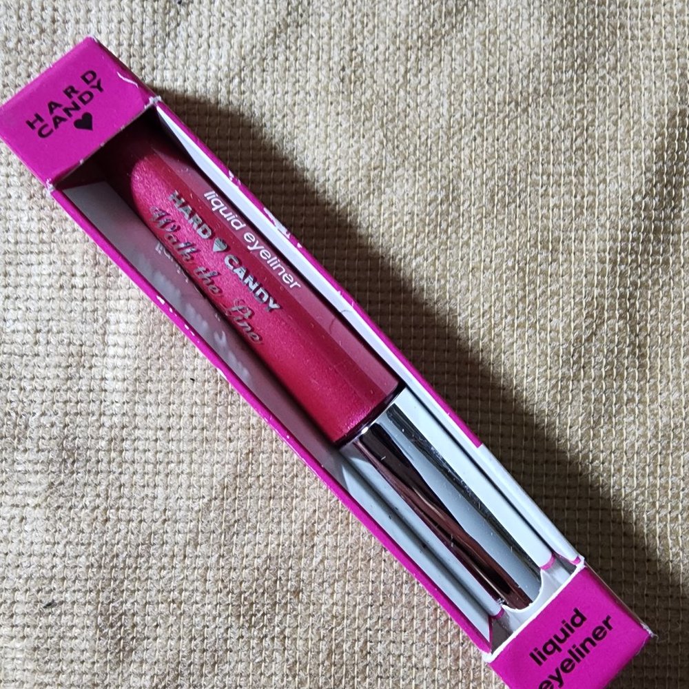 Hard Candy Color Liquid Eyeliner - MAGENTA MADNESS #976